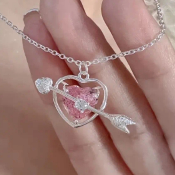 Heart & Arrow necklace - Picture 2 of 5